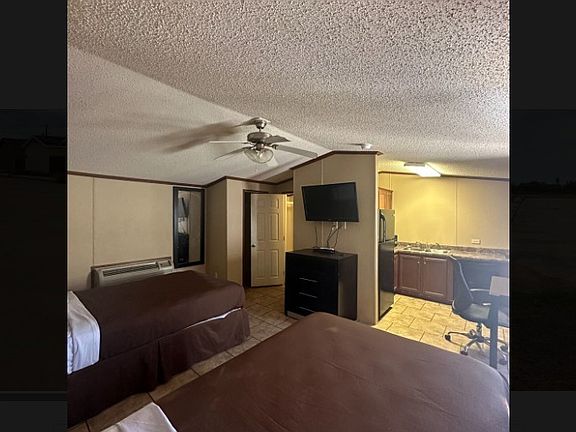 5th image of 1100 County Road 4600