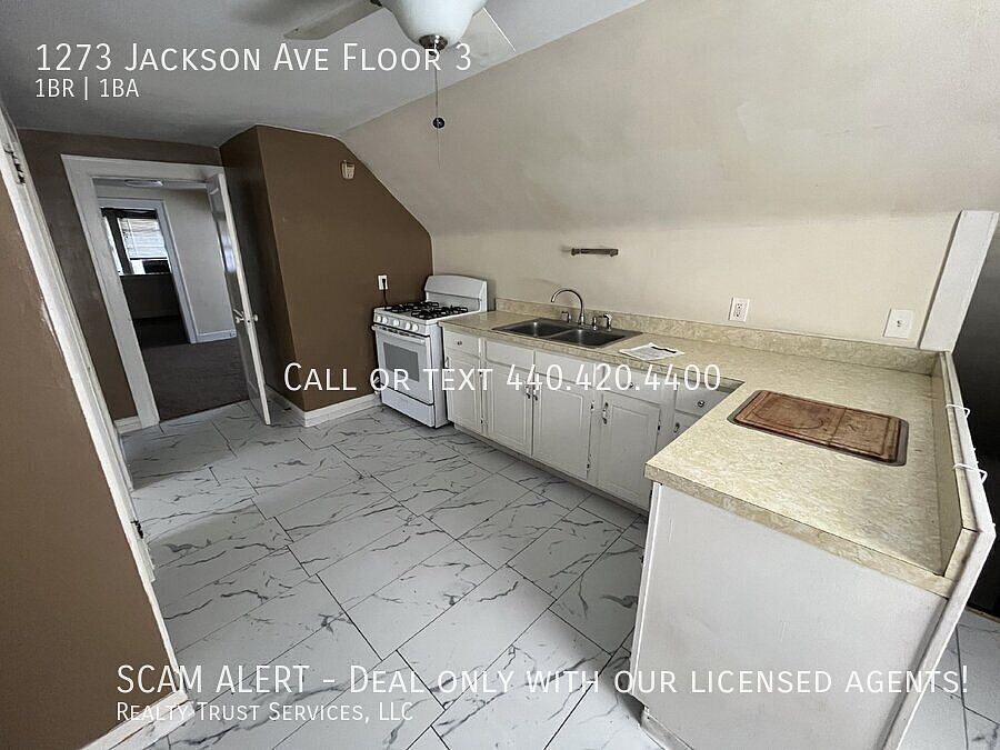 1st image of 1273 Jackson Ave Floor 3