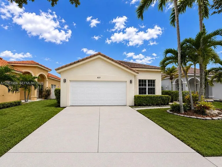 837 Tanglewood Cir #837 — Photo 10