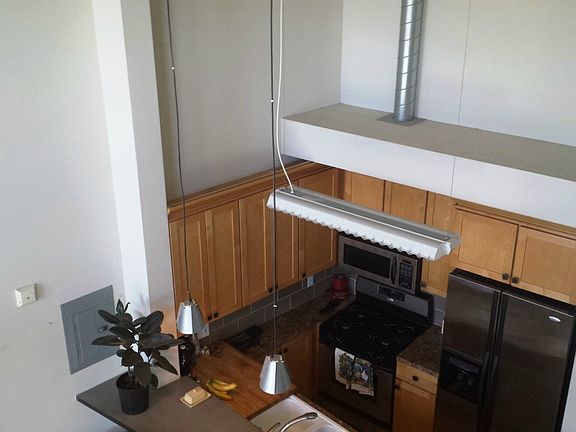 5th image of 1705 Dock St Unit 558