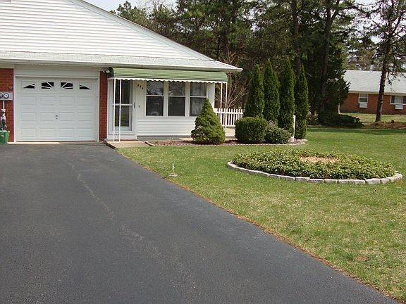2nd image of 44B Crestwood Pkwy