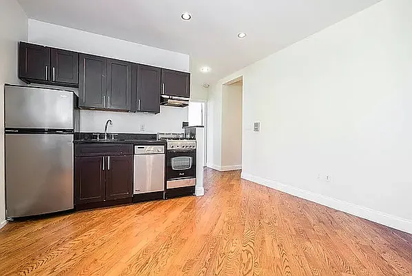 Rented by A&E Real Estate Management | media 7