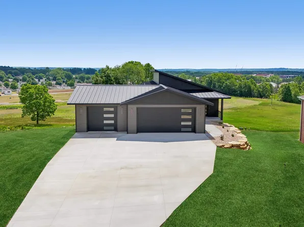 2158 Eastridge Cir, Reedsburg, WI 53959