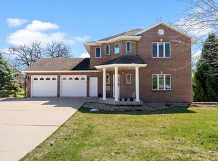 109 Robyn Rdg, Mount Horeb, WI 53572