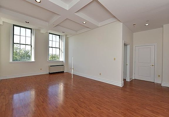 3rd image of 45-02 Ditmars Blvd #303