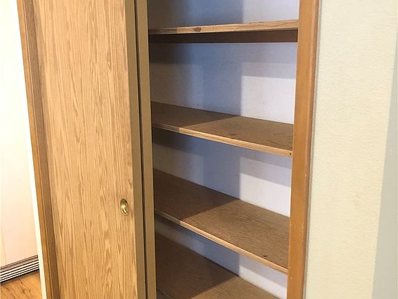 5th image of 3810 Hoyt Ave APT C