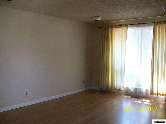 2nd image of 1049 Briarwood Dr