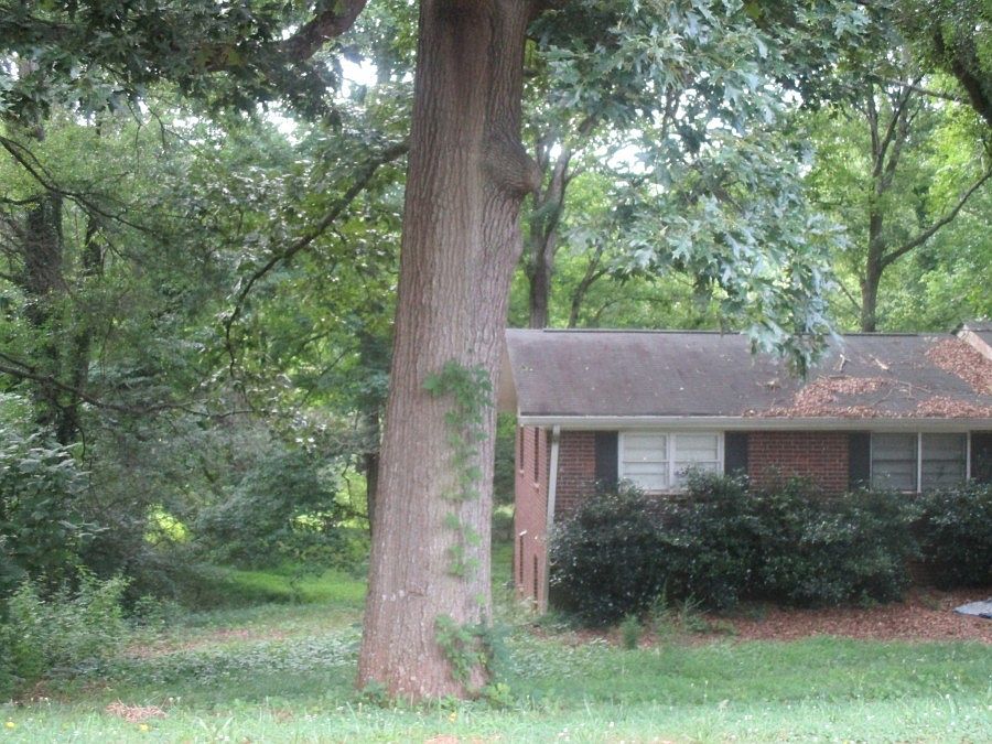 2nd image of 4573 Lucinda Pl SW
