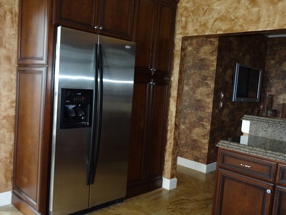 2nd image of 400 E Bay St #Penthouse 1