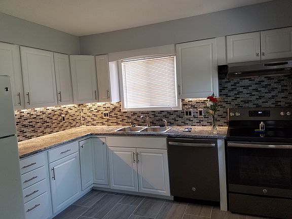 Updated Kitchen with Appliances