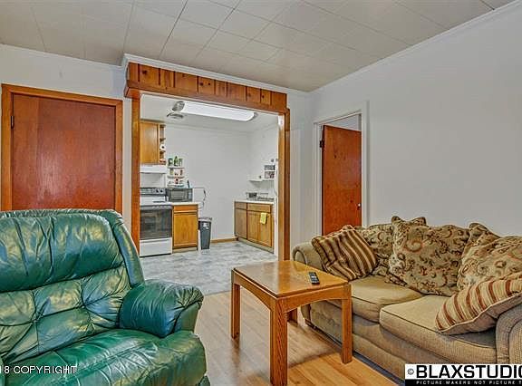 3rd image of 505 B St