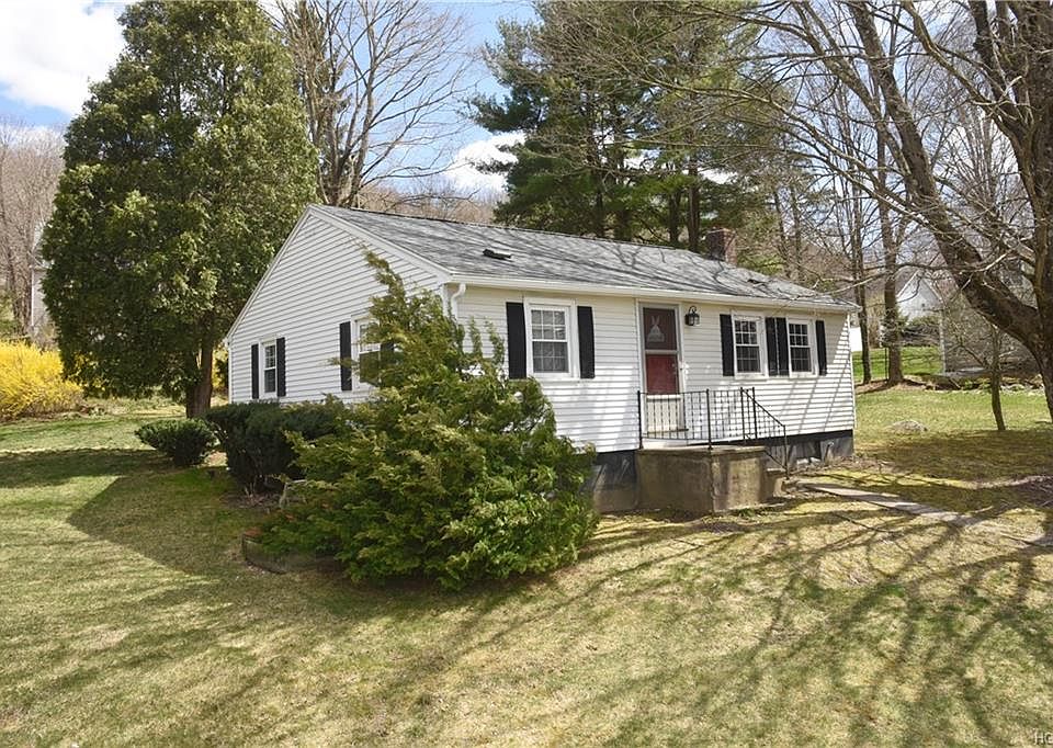1st image of 22 Orchard Hts