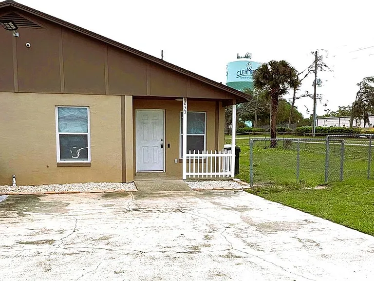 1053 Scott St — Photo 1
