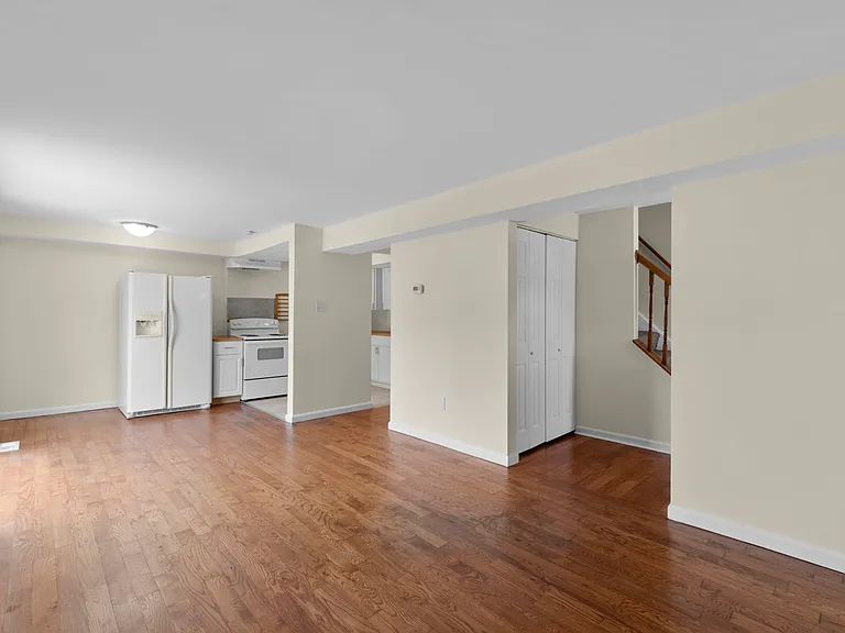 10289 Daystar Ct — Photo 8