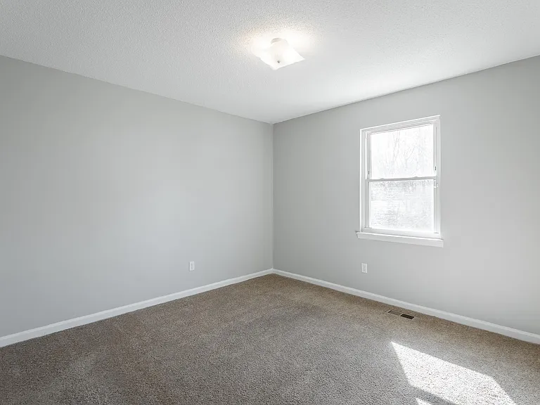 1613 N Chester Rd — Photo 10