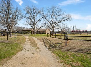 1203 Old Base Rd, Aurora, TX 76078