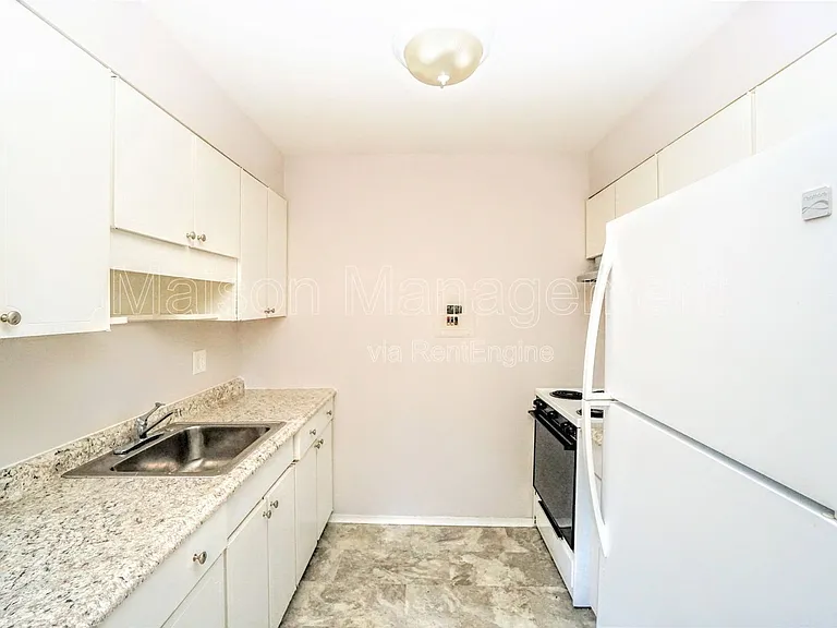 138-154 Woodhill Dr — Photo 9