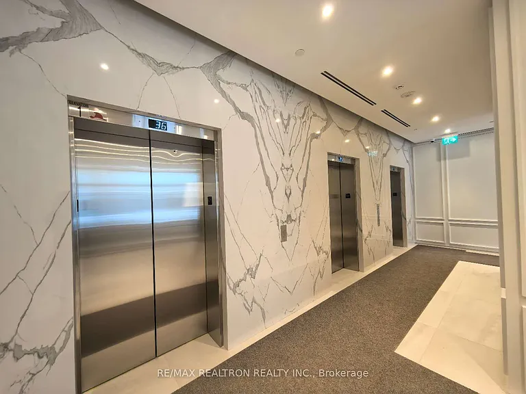100 Queen St E #2912 — Photo 9