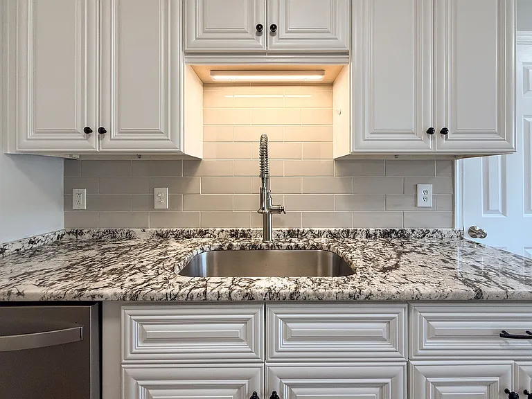 4606 Merrimac Ln — Photo 13