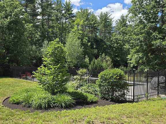 2nd image of 130 West Ridge Circle