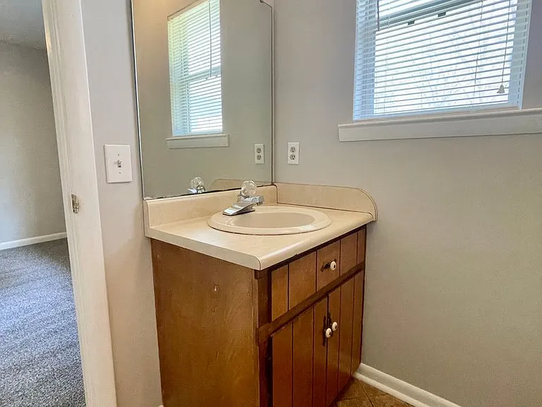 25647 Fairmount Dr — Photo 9