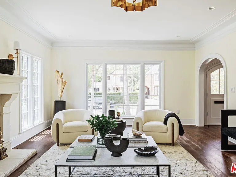 834 S Tremaine Ave — Photo 8