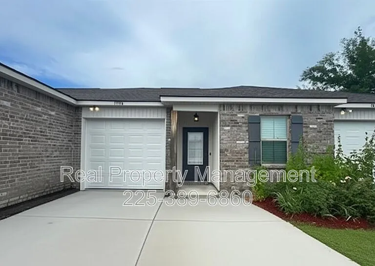 17414 Berkshire Dr — Photo 1