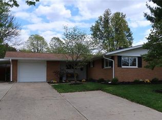 448 Ivanhoe Dr, Fairborn, OH 45324