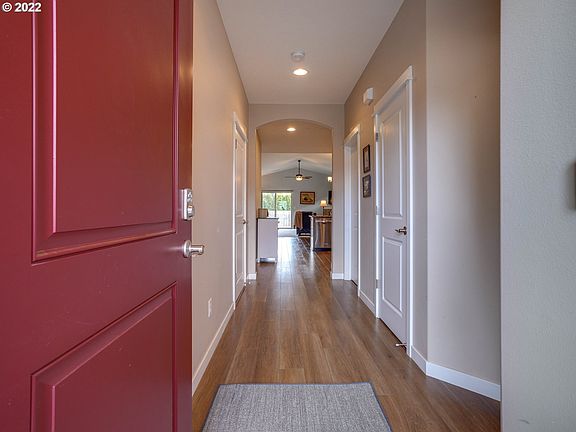 4th image of 5023 NE 28th Ave