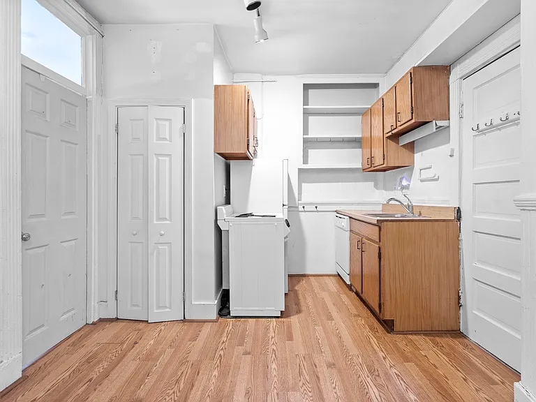 48 Revere St #3 — Photo 2