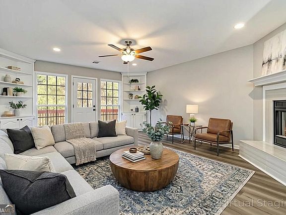 3rd image of 2119 Tudor Castle Way