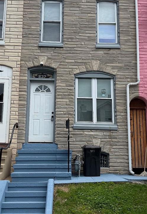 1st image of 837 Locust St