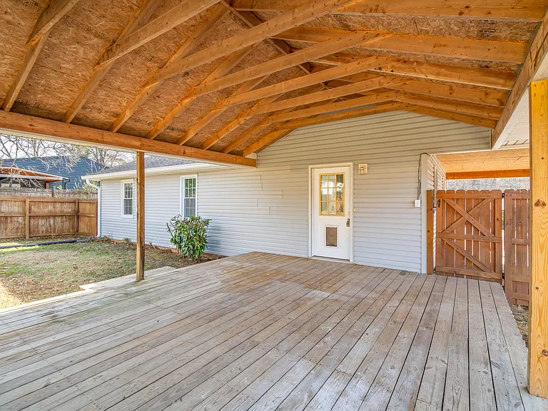 331 Sarvis Dr — Photo 34
