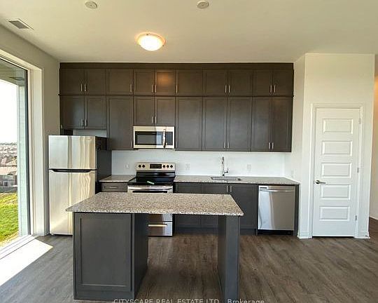 3rd image of 95 Dundas St W #602