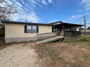 56 Willowbrook Ct, Martindale, TX 78655