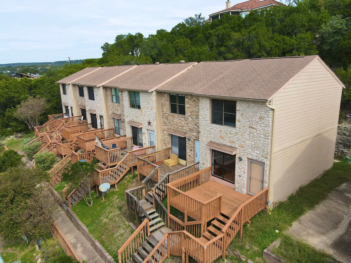 2 Bed | 1.5 Bath | Panoramic Hill & Water Views | Lago Vista, TX — Photo 2