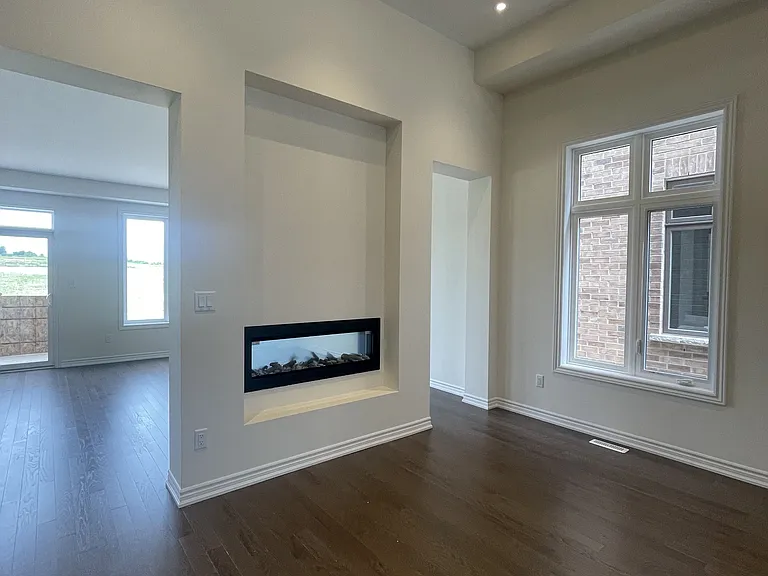 913 Rexton Dr — Photo 9