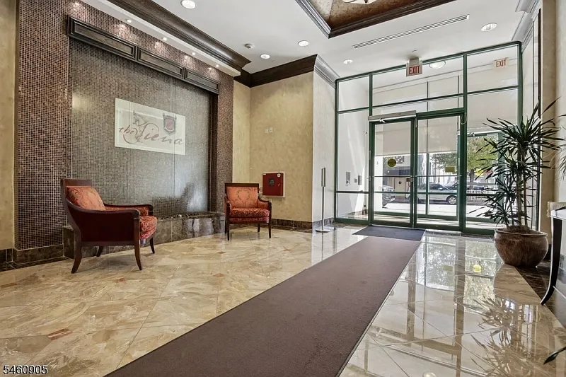 1 bed, 1.5 bath, $4,000 — Photo 3