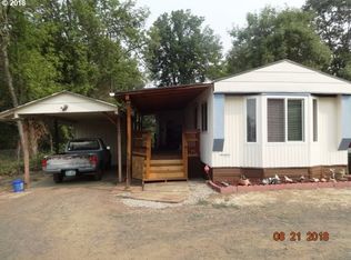 213 NE Neptune Ct, Roseburg, OR