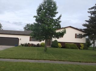 4720 Jaycox Rd, Avon, OH 44011