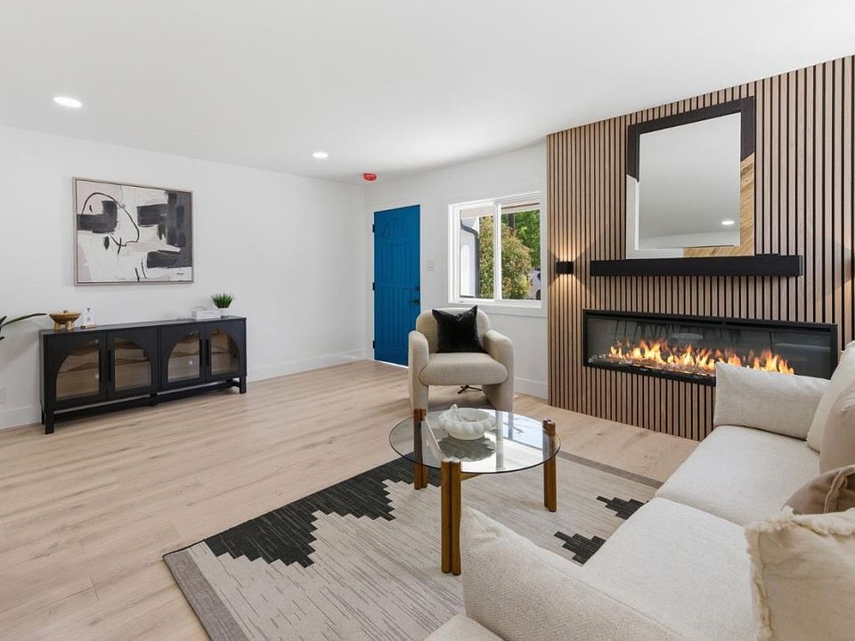 1st image of 112 Price Ln