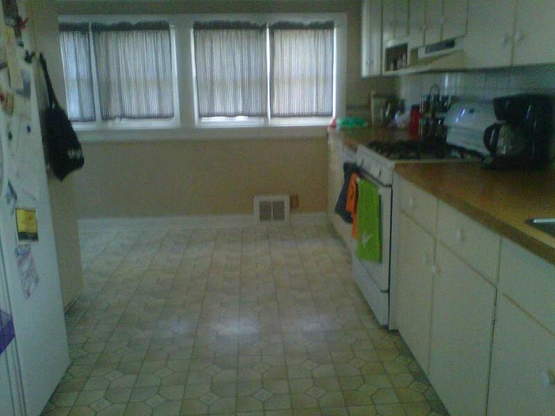 2nd image of 923 18th St