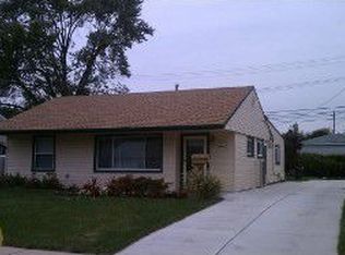 379 Brandt St, Garden City, MI 48135