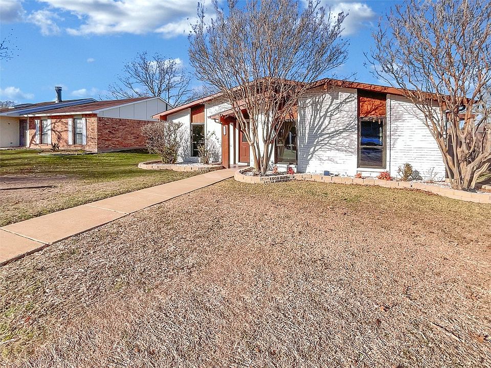 1st image of 655 Priscilla Ln