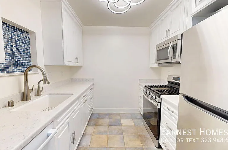 14920 Hesby St — Photo 8