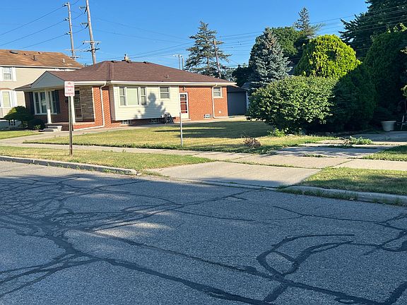 5th image of 613 Saint Johns St