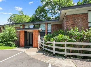 160 Fairfield Woods Rd APT 43, Fairfield, CT 06825