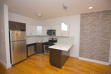 Rented by JB Mac Real Estate Inc.