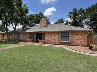 701 Cherry St, Sanger, TX 76266