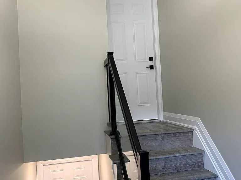 73 Logan Ct #UPPER — Photo 3